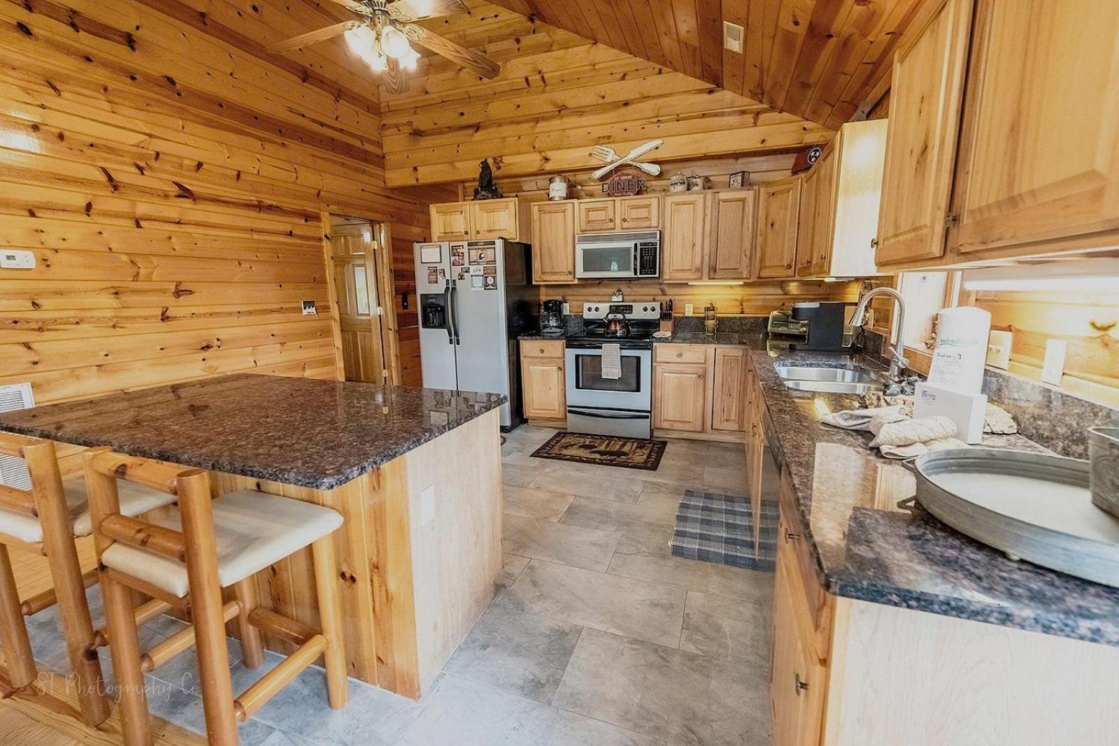 Little Sugar Camp Villa Sevierville Exterior photo