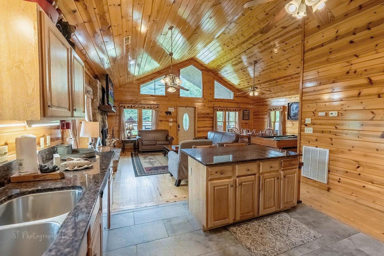 Little Sugar Camp Villa Sevierville Exterior photo